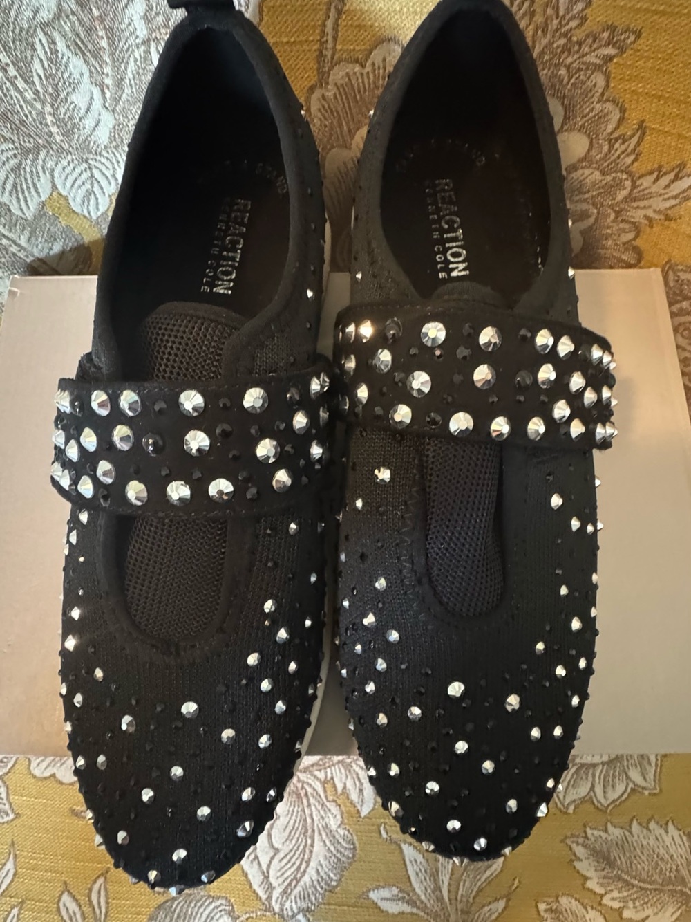 Kenneth Cole Reaction Black Slip-On Rhinestone Sneakers New Size 9